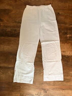 Women’s Soft Surroundings white cotton pants. Size XS